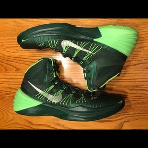 Nike Men’s Basketball Sneakers